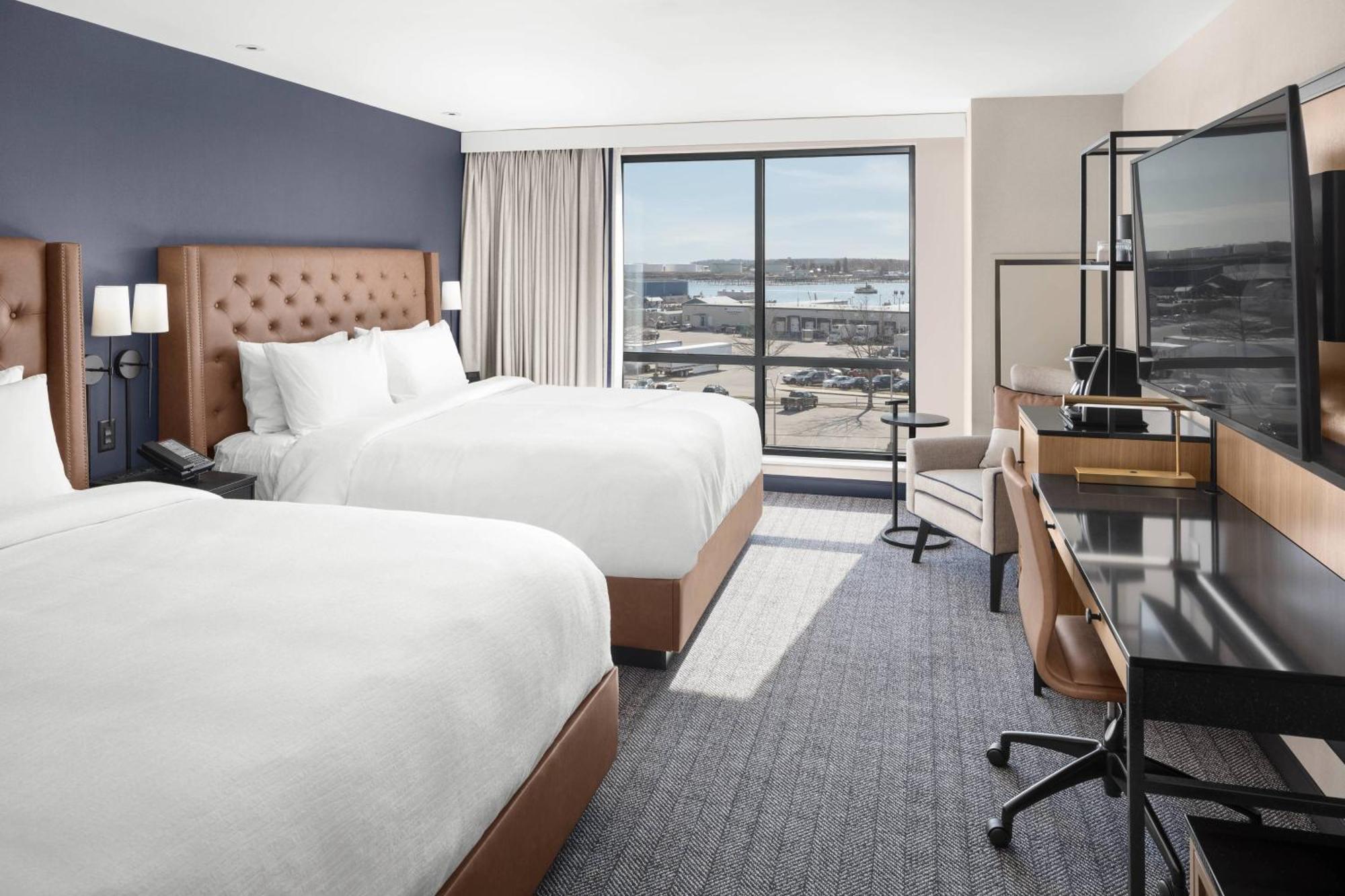 Courtyard By Marriott Portland Downtown/Waterfront Hotel Ngoại thất bức ảnh